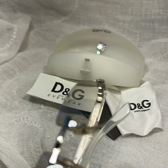 Dolce & Gabbana clear frame light sunglasses with case - Picture 9 of 10